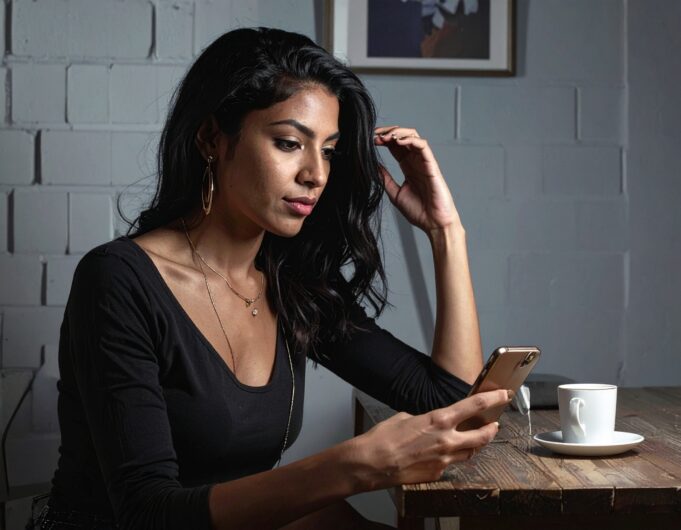 Komdigi Resmikan Aturan Baru Registrasi SIM Card, Wajib Biometrik dan Jumlah Dibatasi