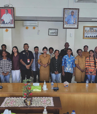 12 Siswa SMK Petra yang Selesai Magang di YPMAK