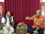 Wakil Bupati Mimika Emanuel Kemong tampil di Mimika Center
