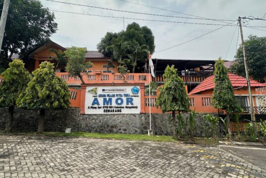 Menembus Batas dari Kamar Kost hingga Mencetak Generasi Emas Papua