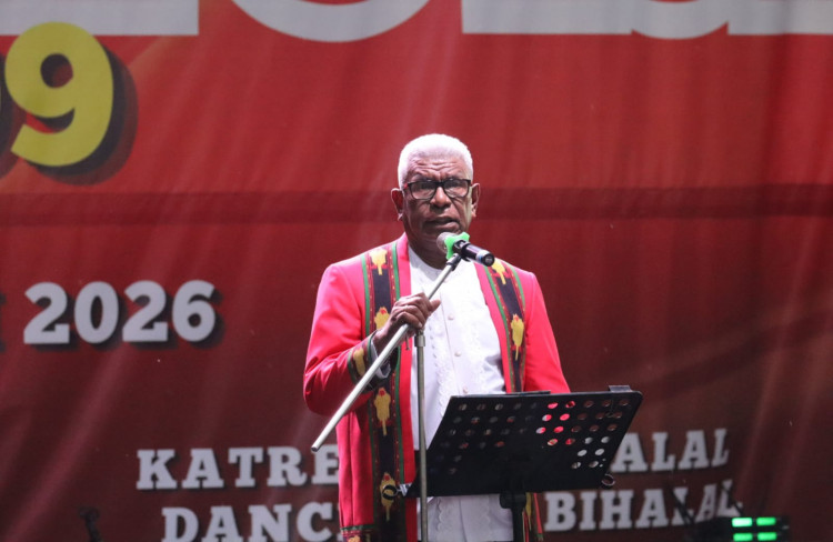Bupati Mimika, Jhon Rettob