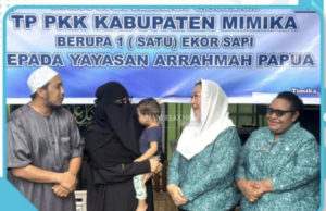 TP-PKK Mimika Serahkan Bantuan Hewan Kurban kepada Yayasan Arrahmah Papua