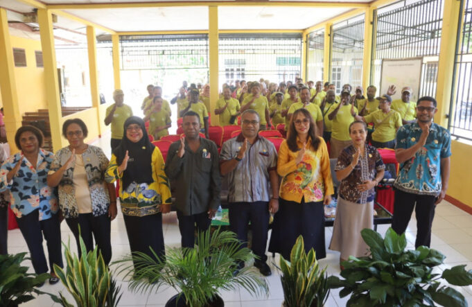 Guna Cegah Penyimpangan, Pemkab Mimika Sosialisasikan Evaluasi Temuan Dana Desa di Iwaka