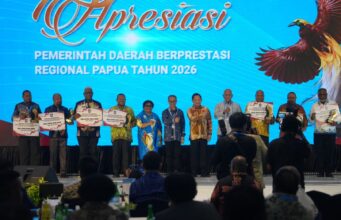 Pemkab Mimika Raih Dua Penghargaan Terbaik I Tingkat Nasional
