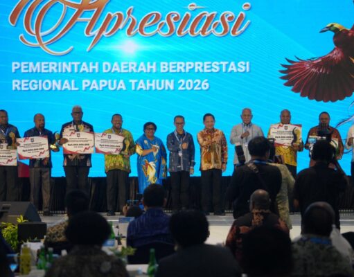 Pemkab Mimika Raih Dua Penghargaan Terbaik I Tingkat Nasional