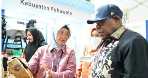 Kopi Amuro hingga Buah Merah, Mimika Unjuk Gigi di Penas KTNA XVII Gorontalo!