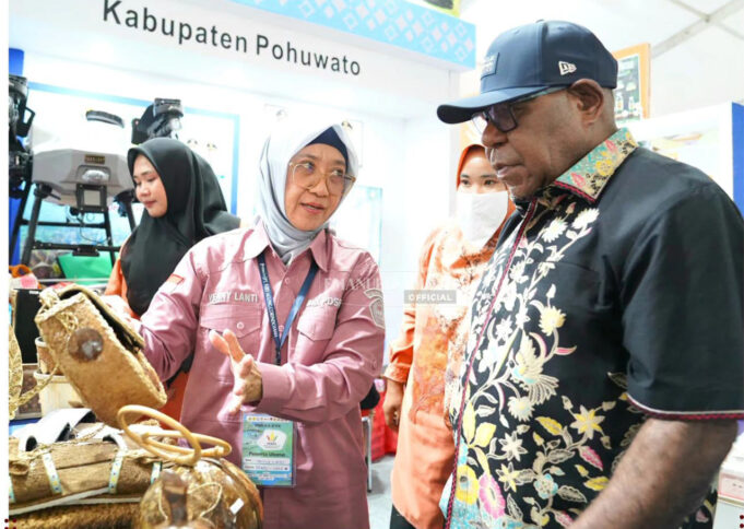 Kopi Amuro hingga Buah Merah, Mimika Unjuk Gigi di Penas KTNA XVII Gorontalo!