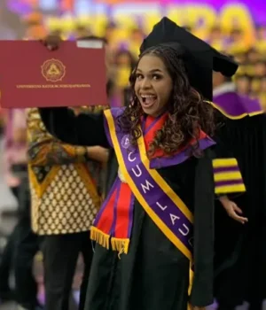 Dari Pesisir Mimika ke Podium Cumlaude: Kisah Fitalia Tumuka Menaklukkan Ketidakpastian