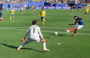 Brace Mbappe Bawa Prancis Cukur Swedia 3-0, Les Bleus Tantang Paraguay di 16 Besar