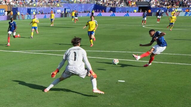 Prancis vs Swedia 3-0