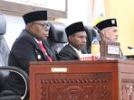 Wakil-Bupati-Mimika-Emanuel-Kemong-bersama-Ketua-DPRK-Primus-Natikapereyau