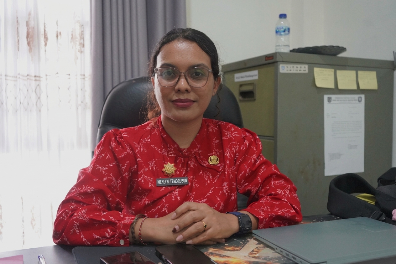 Kepala Distrik Mimika Baru Merlin Temorubun